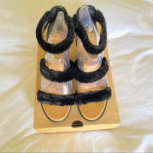 Ugh Del Rey fluff, 8, very good condition